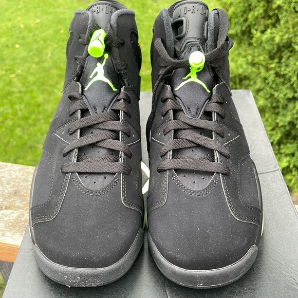 Jordan 6 Retro Electric Green - Picture 3 of 7